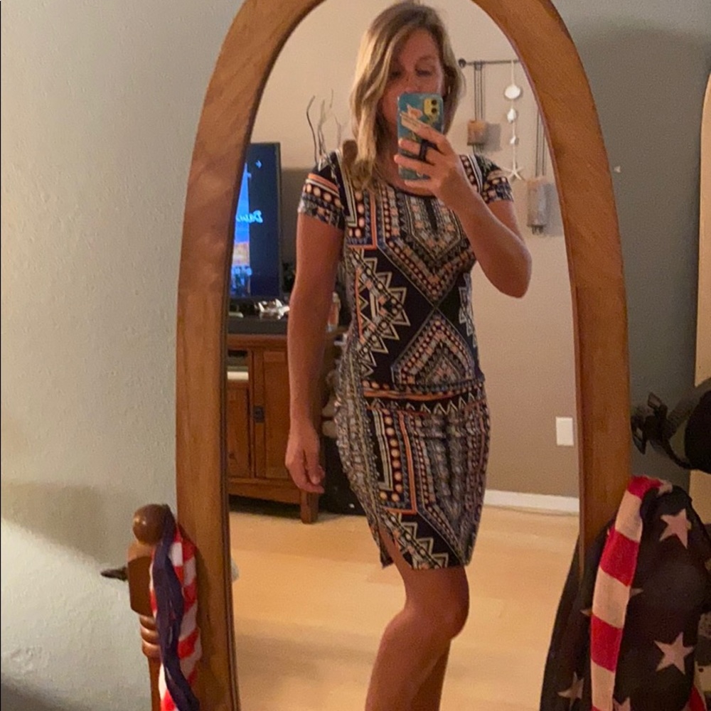 Colorful Midi-dress with gathered side